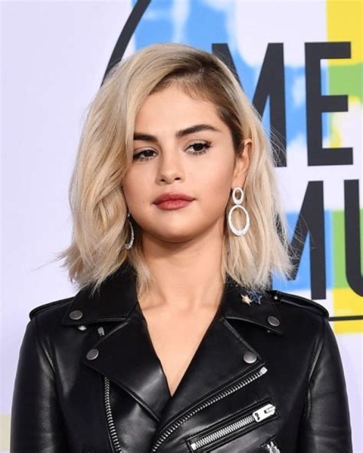 2017 AMAs Style — See The Best Hair & Makeup Looks