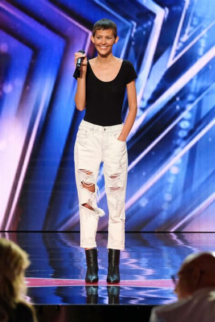 5 Things About The Late ‘AGT’ Star – Hollywood Life