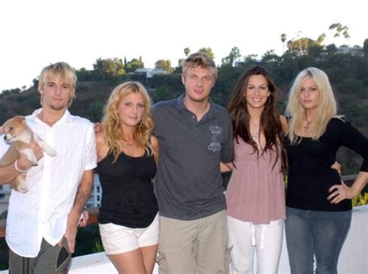 Aaron Carter’s Family Reveals Where They’re Scattering His Ashes – Hollywood Life