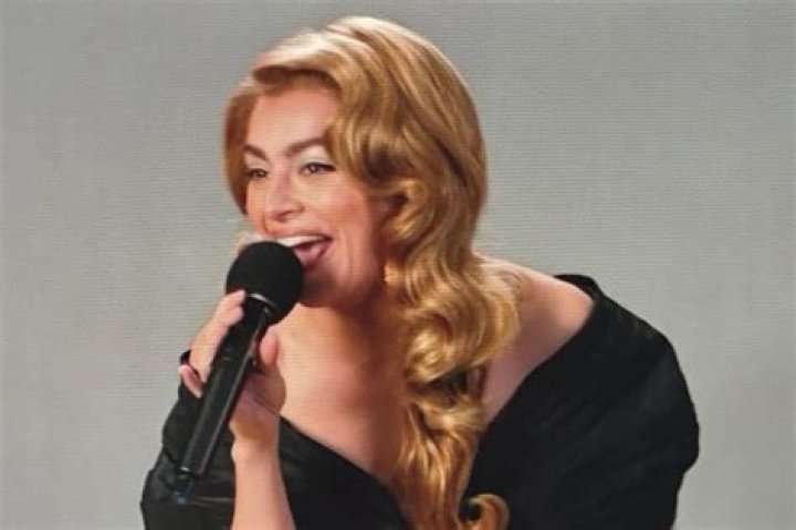 Adele’s Gorgeous Metallic Nails On ‘SNL’ — Get The Exact Look
