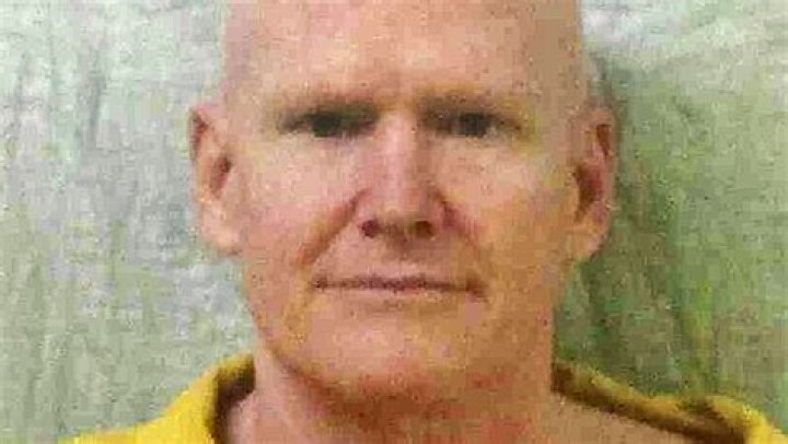 Alex Murdaugh Seen With Shaved Head In 1st Prison Photo – Hollywood Life