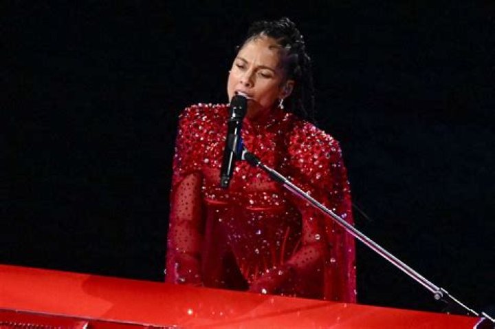 Alicia Key Used These Products to Prep Her Skin for the Super Bowl Halftime Show