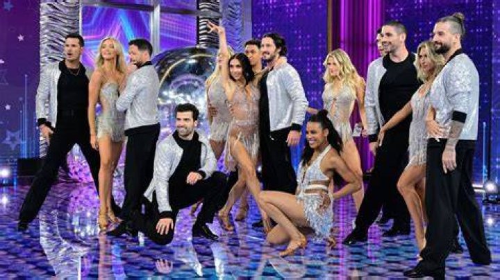 All the Latest Updates Ahead of ‘DWTS’ Finale – Hollywood Life