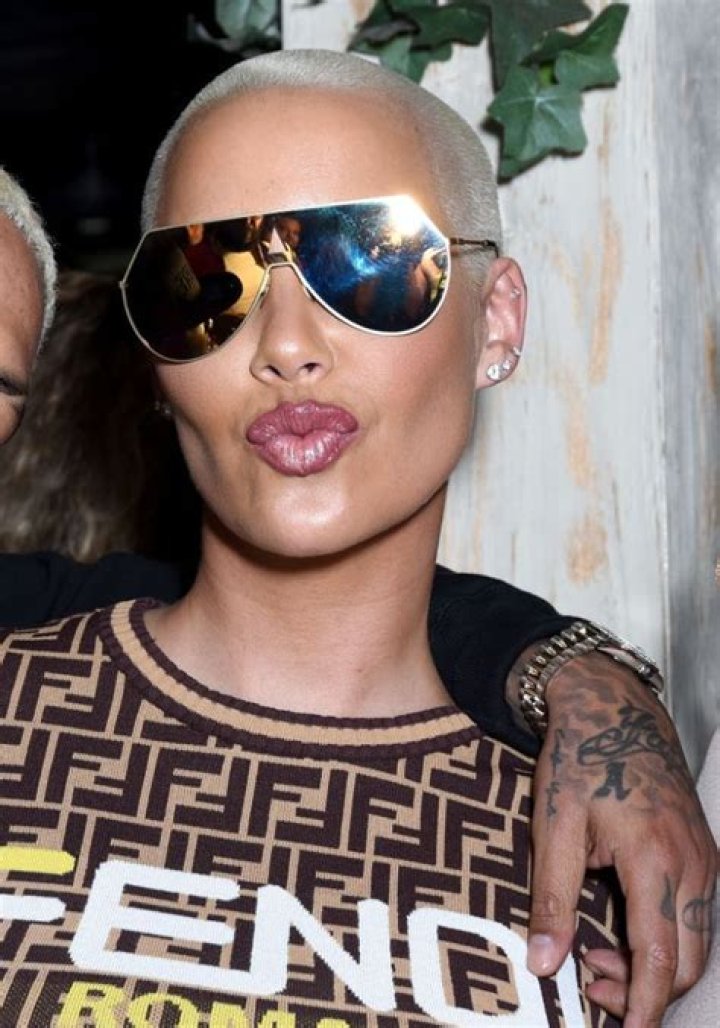 Amber Rose Apologizes For ‘Immature’ Diss Towards Kim K’s Family Calling Them ‘Kartrashians’