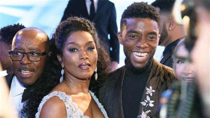 Angela Bassett Speaks On Chadwick Boseman & ‘Black Panther 2’ – Hollywood Life
