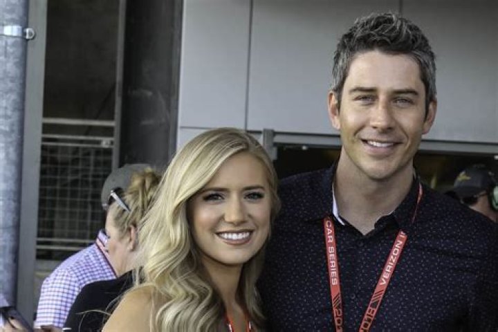 Arie Luyendyk & Wife Lauren Share First Photos of Newborn Twins – Hollywood Life