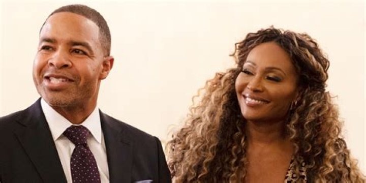 At Home With Cynthia Bailey: ‘RHOA’ Star Gushes Over ‘Date Night’ Walks Outside With Fiance Mike Hill