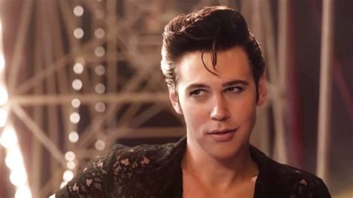 Austin Butler Didn’t See His Family For 3 Years While Filming ‘Elvis’ – Hollywood Life