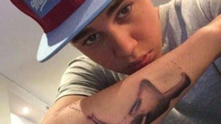 Banksy On Justin Bieber’s Tattoo — Street Artist Disses Biebs’ Ink – Hollywood Life