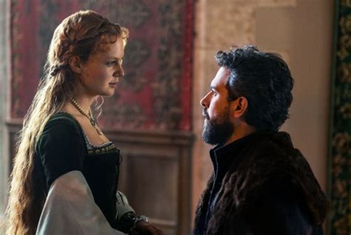 ‘Becoming Elizabeth’ EPs On Thomas Seymour Relationship & Season 2 – Hollywood Life