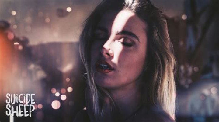 Bella Thorne & Prince Fox’s ‘Just Call Me’ Video — PICS