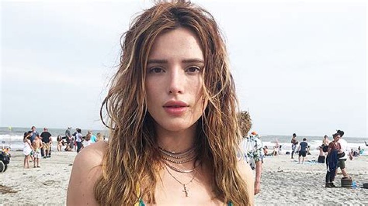 Bella Thorne’s Hawaii Armpit Hair– See Pic – Hollywood Life