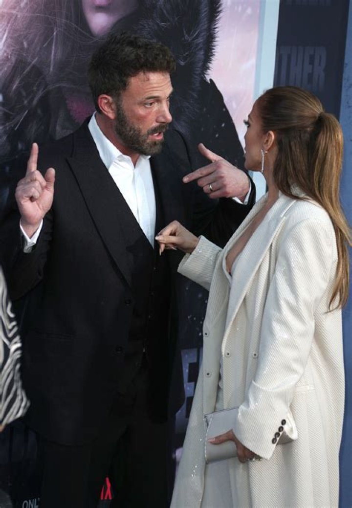 Ben Affleck & Jennifer Lopez Share A Passionate Kiss Before Her Flight — Steamy Photos