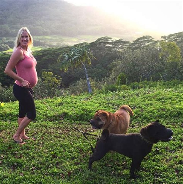 Bethany Hamilton Baby Born — Adam Dirks & Star Welcome Baby Tobias – Hollywood Life