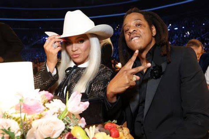 Beyonce & Jay Z Recording Secret Album & Video In Paris?