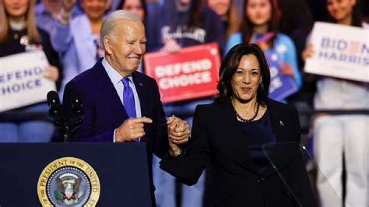 Beyonce Rocks Biden/Harris Mask While Urging Fans To Get Out & Vote Ahead Of Election Day