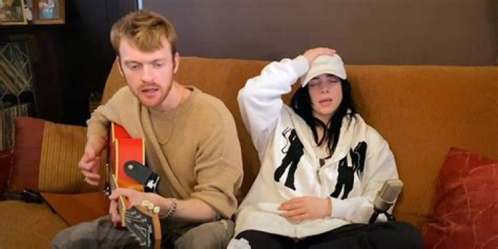 Billie Eilish Performs ‘Bad Guy’ On ‘iHeart Living Room Concert’ – Hollywood Life