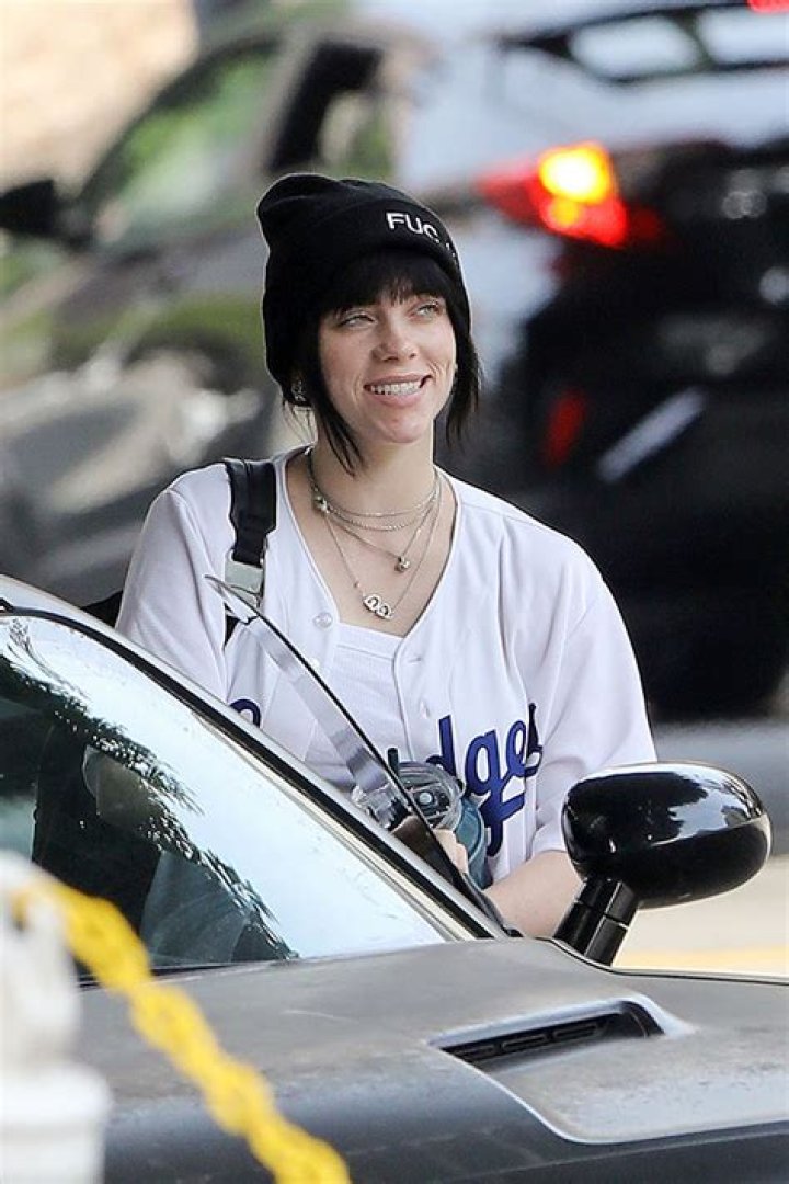 Billie Eilish Rocks Bike Shorts & Dodgers Jersey: Photos – Hollywood Life