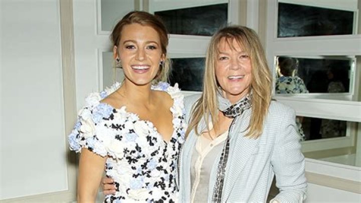 Blake Lively Shares Rare Selfie With Mom Elaine – Hollywood Life