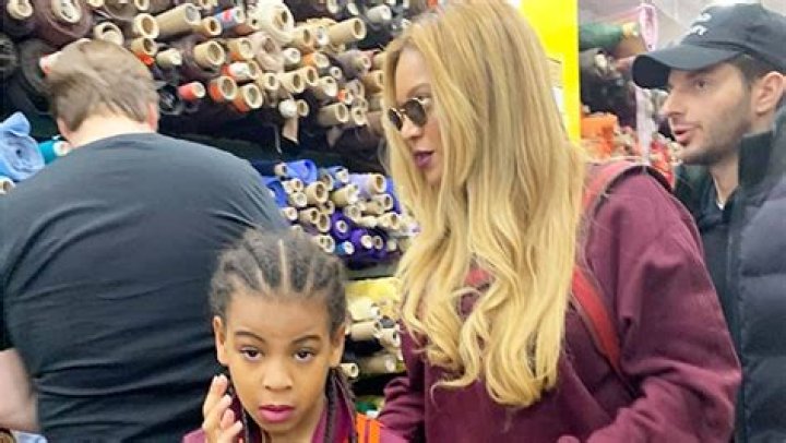 Blue Ivy Nearly As Tall As Beyonce At Jay-Z’s Mom’s Wedding: Photos – Hollywood Life