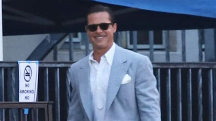 Brad Pitt Wears Gray Blazer On ‘Babylon’ Set – Photos – Hollywood Life