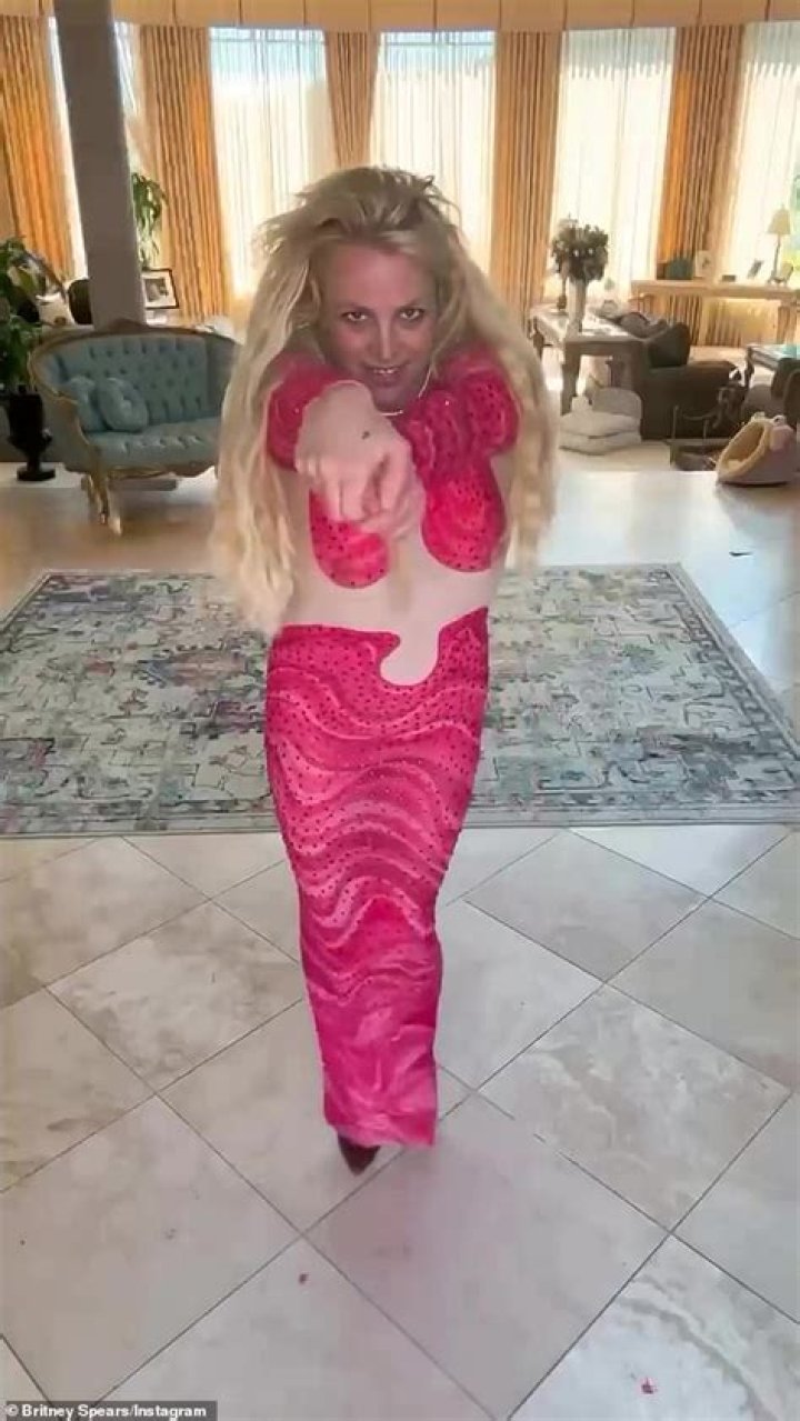 Britney Spears, 39, Shows Off Her Amazing Dancing Skills In Short Shorts After Chopping Off Her Hair