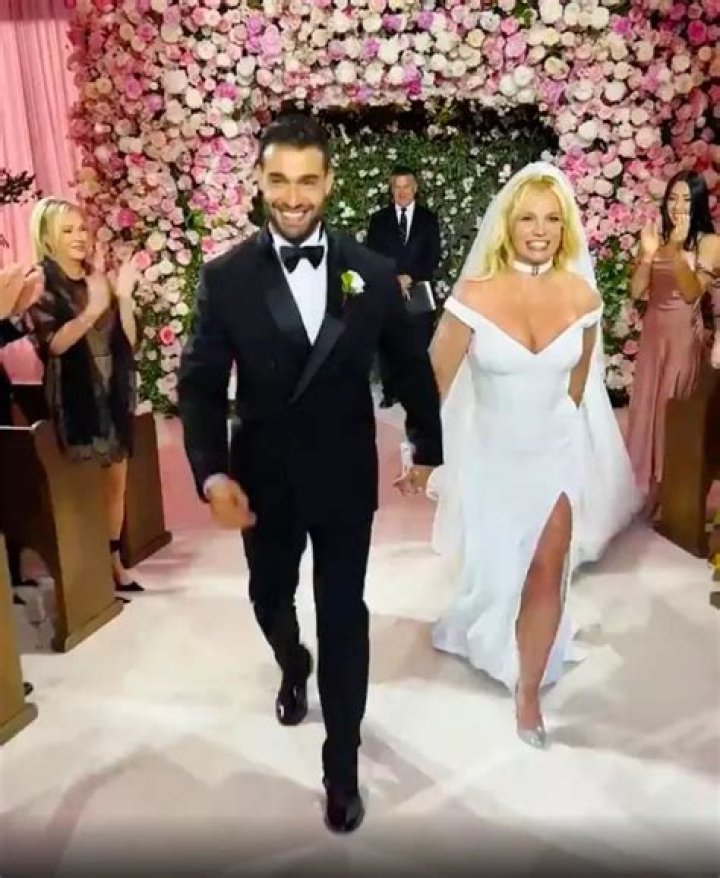 Britney Spears Reveals Donatella Versace Is ‘Making’ Her Wedding Dress ‘As We Speak’