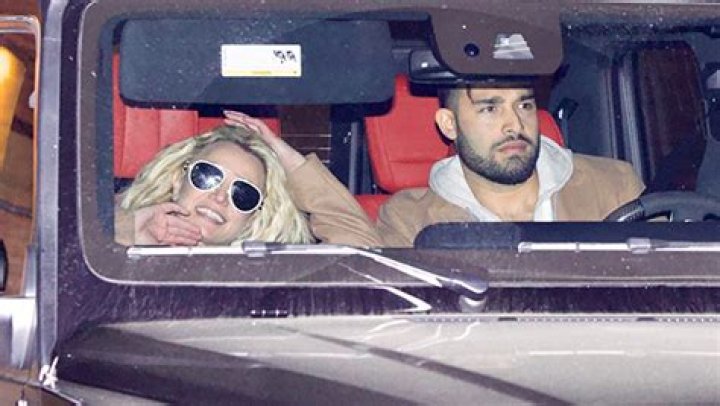 Britney Spears & Sam Asghari Have Date Night In Malibu: Photos – Hollywood Life