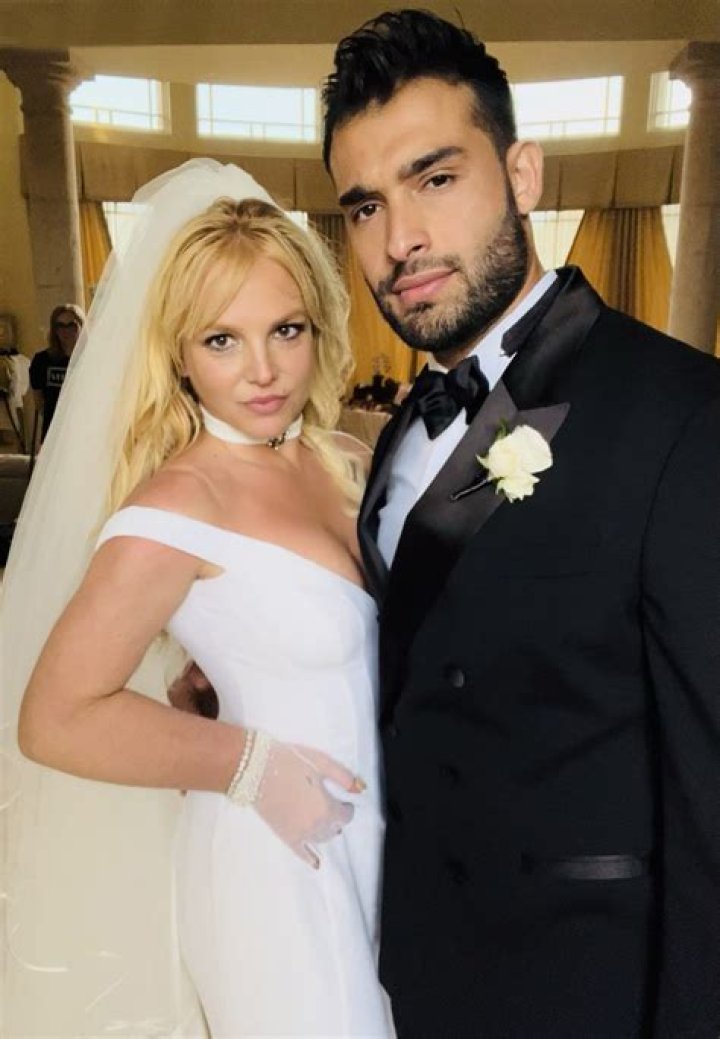 Britney Spears Wants A Big ‘Traditional Wedding’ With An Unlimited Budget To Marry Sam Asghari