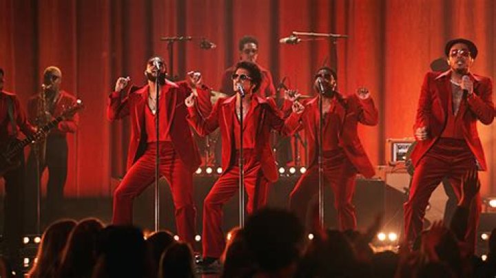 Bruno Mars’ Group Opens Show With Performance – Hollywood Life