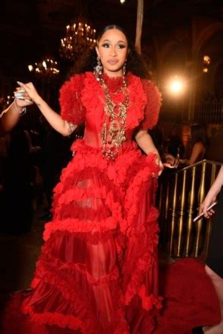 Cardi B & Nicki Minaj’s Sexiest Stylish Outfits — PICS – Hollywood Life