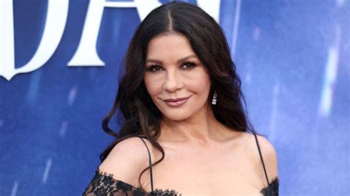Catherine Zeta-Jones In A Crop Top Leggings – Watch – Hollywood Life