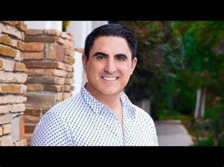 ‘Celebrity Call Center’ Preview: Reza Farahan Gives A Caller Some Very Cheeky Advice For Her Love Life