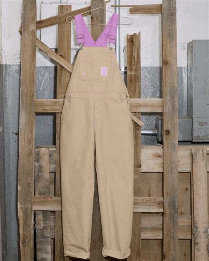 Celebs Like Sydney Sweeney Are Bringing Overalls Back: Get Your Own Pair For $20