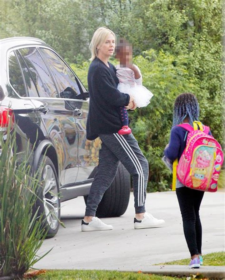 Charlize Theron Recalls Kids ‘Embarassed’ Over Shirtless Billboard – Hollywood Life