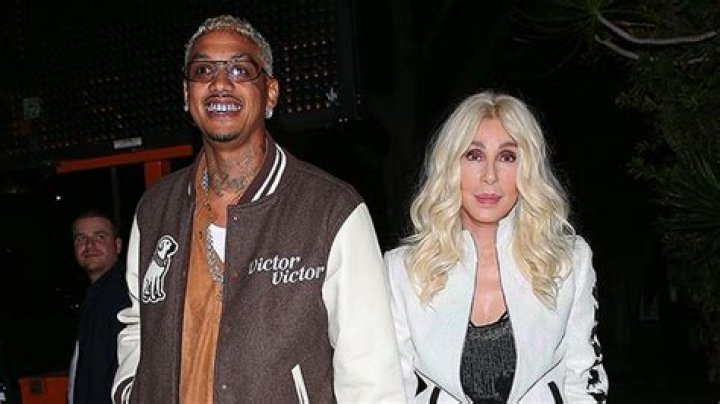 Cher & Boyfriend Hold Hands On Grammy Weekend: Photos – Hollywood Life