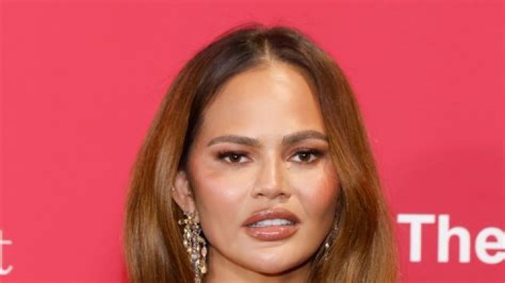 Chrissy Teigen Describes ‘Erroneous’ Plane Takeoff: ‘I’m on Final Destination’