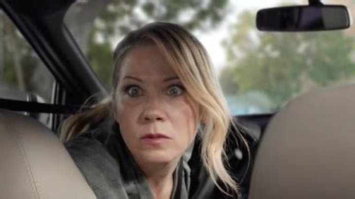 Christina Applegate In M&M’s Super Bowl Ad — Plays Impatient Mom – Hollywood Life