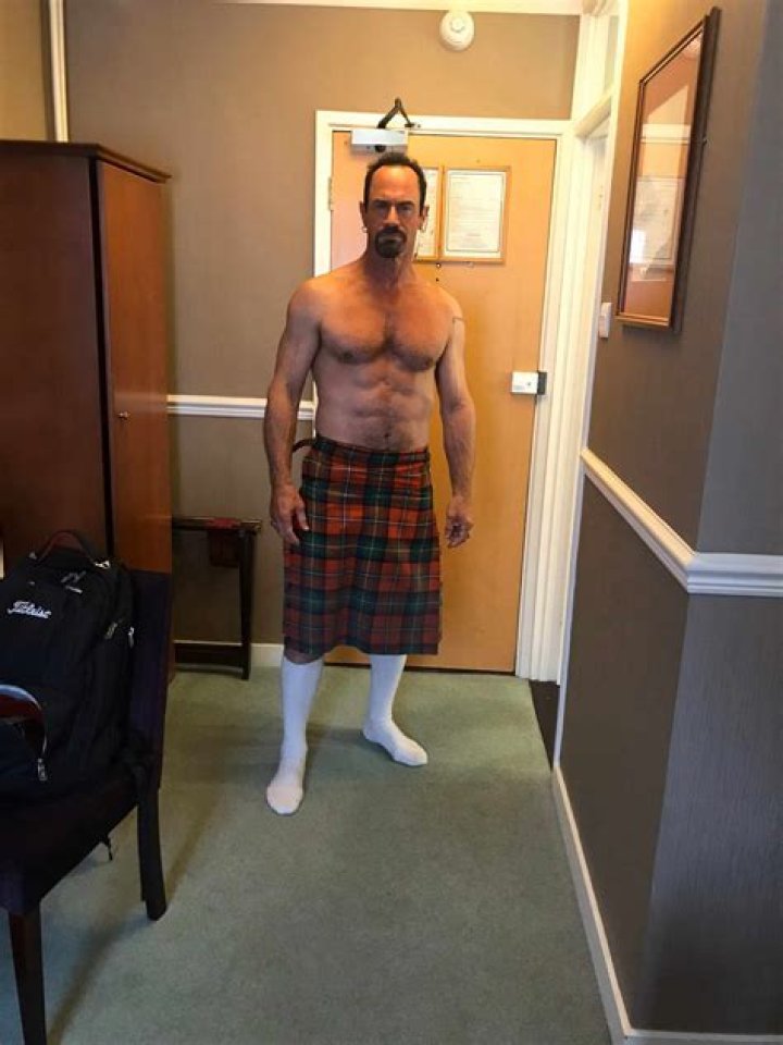 Christopher Meloni, 58, Shows Off Insane Six-Pack As He Poses In His ‘Quarantine Kilt’: See Pic