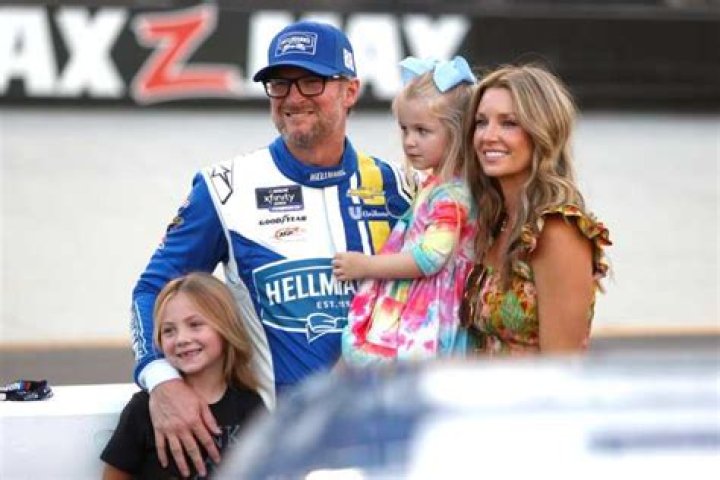 Dale Earnhardt, Jr. – Hollywood Life