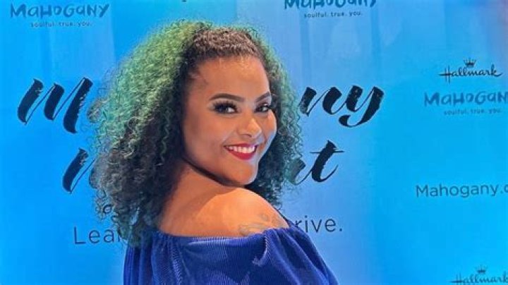 Dancer Brandi Mallory’s Proud Of ‘Jiggles’ After Weight Loss: Watch – Hollywood Life