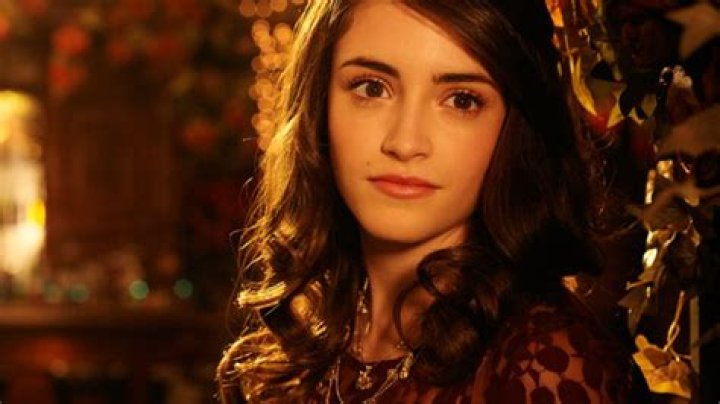 Daniela Bobadilla: What She’s Learned From ‘Anger Management’ Dad Charlie Sheen