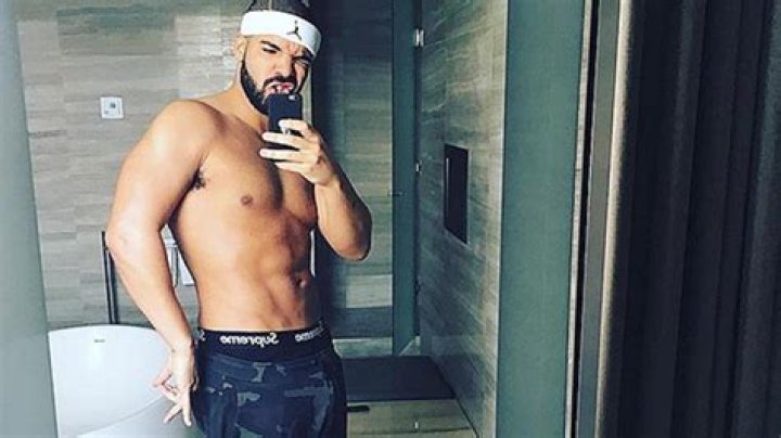 Drake Posts Sexy Gym Pic After Nicki Minaj Disses Him On ‘Queen’ – Hollywood Life