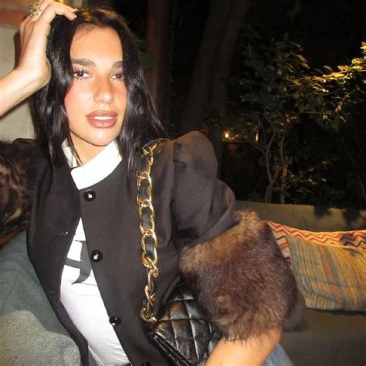 Dua Lipa Wears Bikini On Mexico Vacation With Anwar Hadid: Photos – Hollywood Life