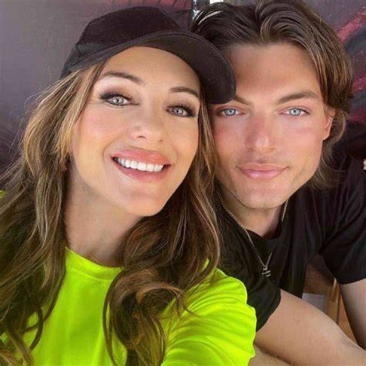 Elizabeth Hurley’s Son Damian, 17, Looks Exactly like Her In New Photo & Fans Can’t Believe It
