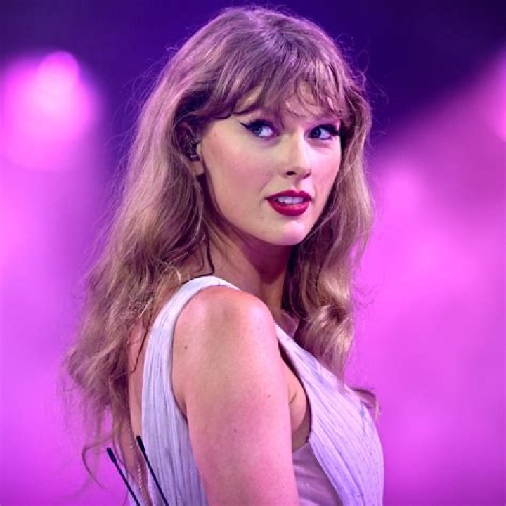 Ellen’s Epic Lessons For Taylor Swift On How To Succeed As A Pop Star – Watch