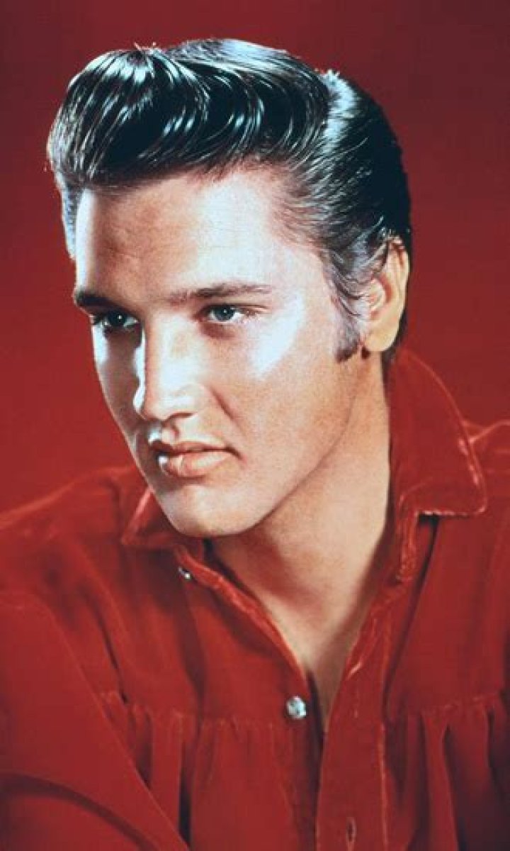Elvis Presley Bio – Hollywood Life