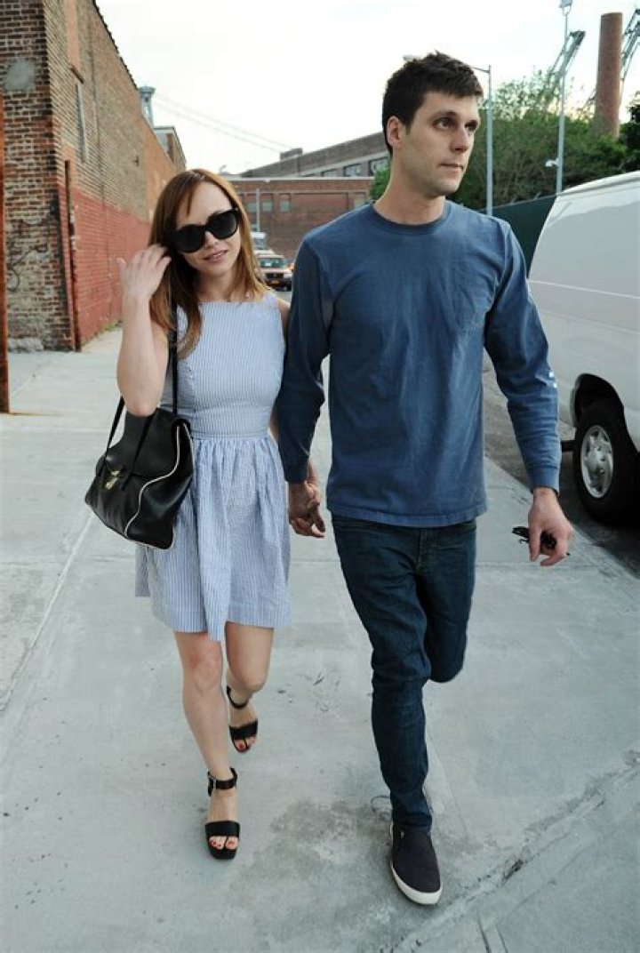 Engaged To James Heerdegen — Yay – Hollywood Life