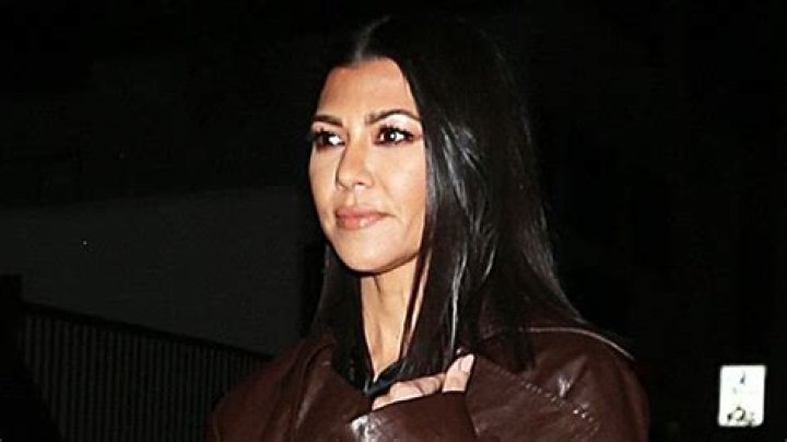 Every Hour, 10 Jars Of Kourtney Kardashian’s Favorite Body Oil Sells & You Can Shop It For $28
