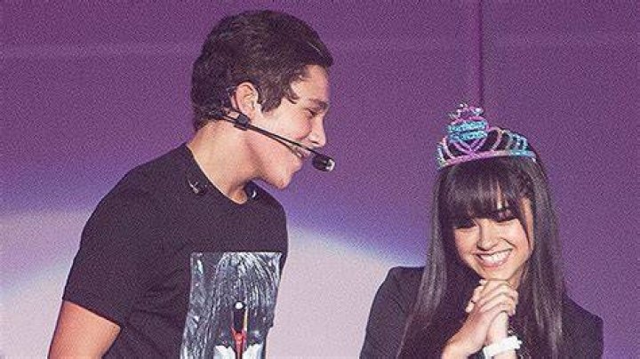 Exes Perform Together First Time Since Split – Hollywood Life